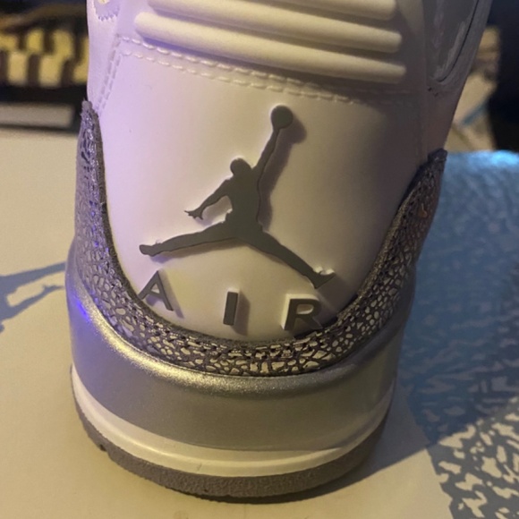 Air Jordan Retro 3 - Picture 2 of 10
